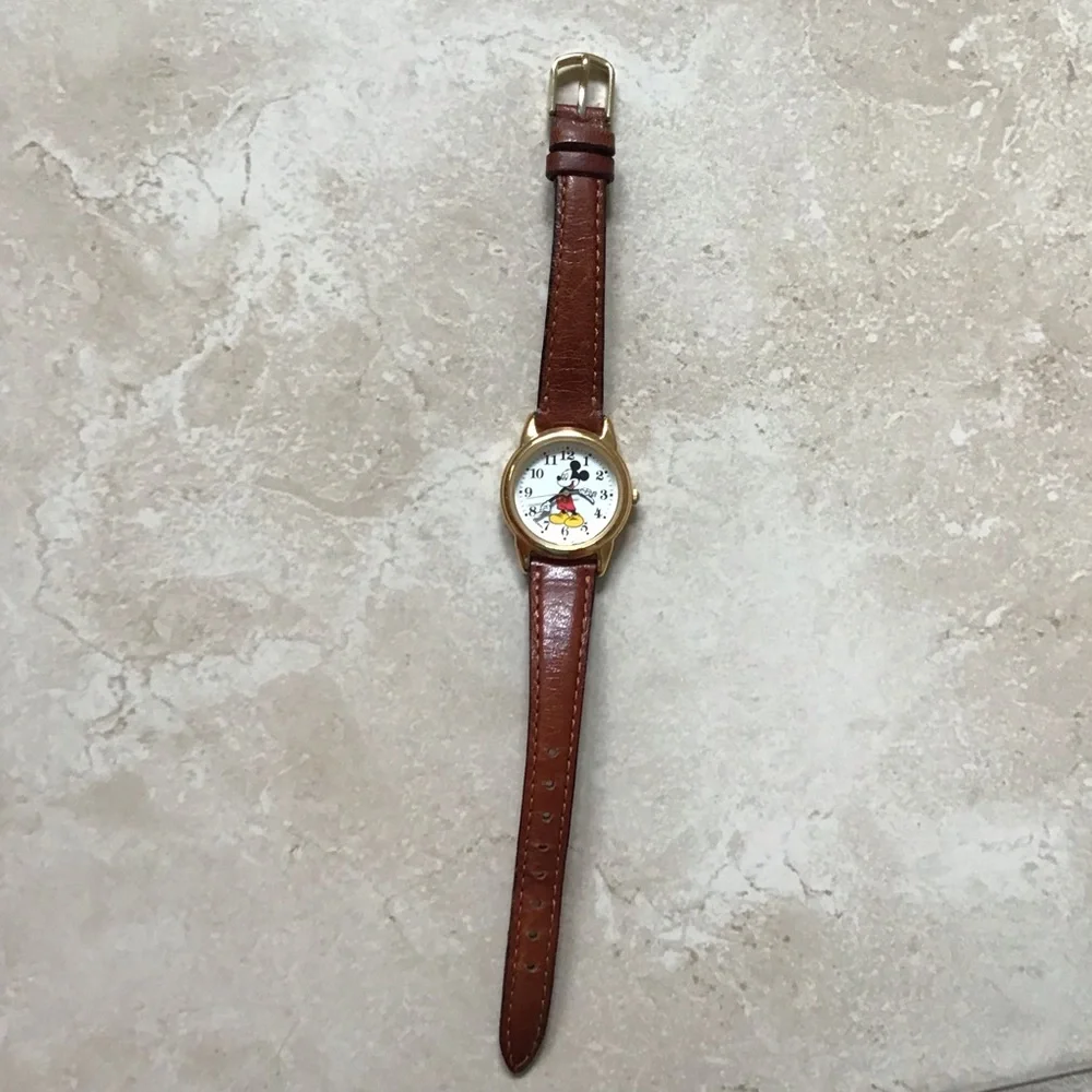 Vintage Disney Mickey Mouse Lorus Watch - Picture 8 of 10